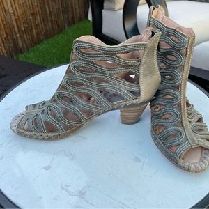 Sexy gray blue leather pikolinos ankle boot, zip back , made in Greece.